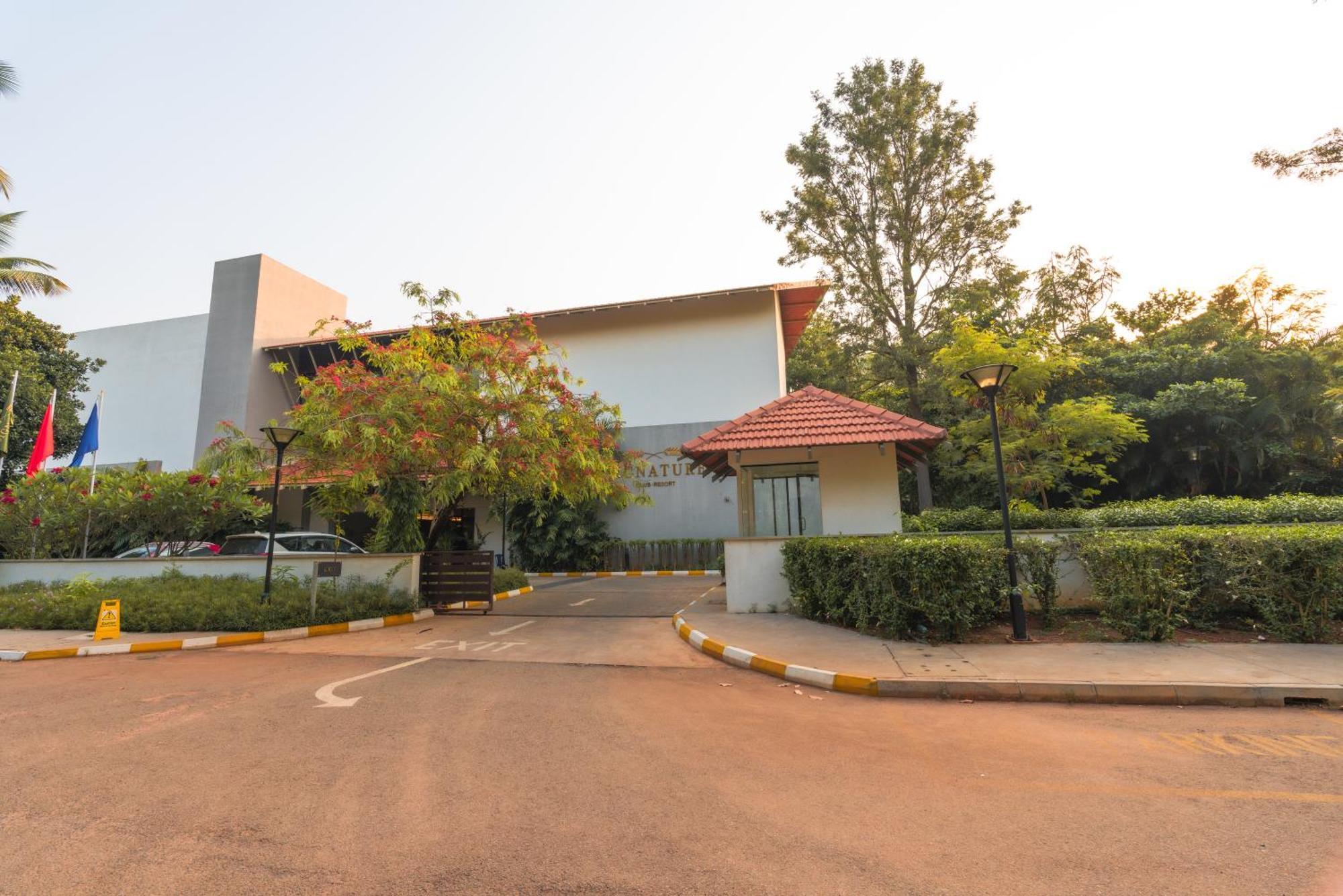 Signature Club Resort Devanahalli Zewnętrze zdjęcie